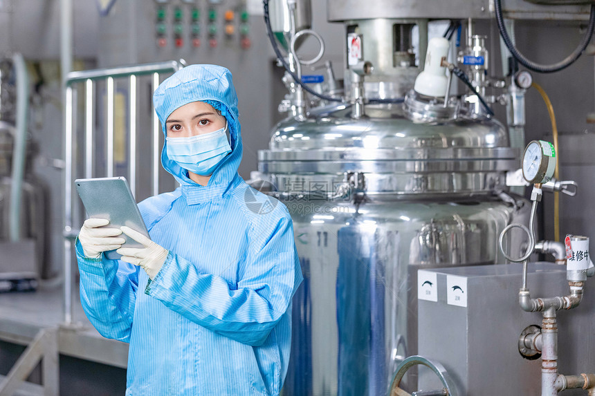 數(shù)字化浪潮下的化工技術(shù)工人 當(dāng)平板電腦遇見(jiàn)計(jì)算機(jī)技術(shù)開(kāi)發(fā)